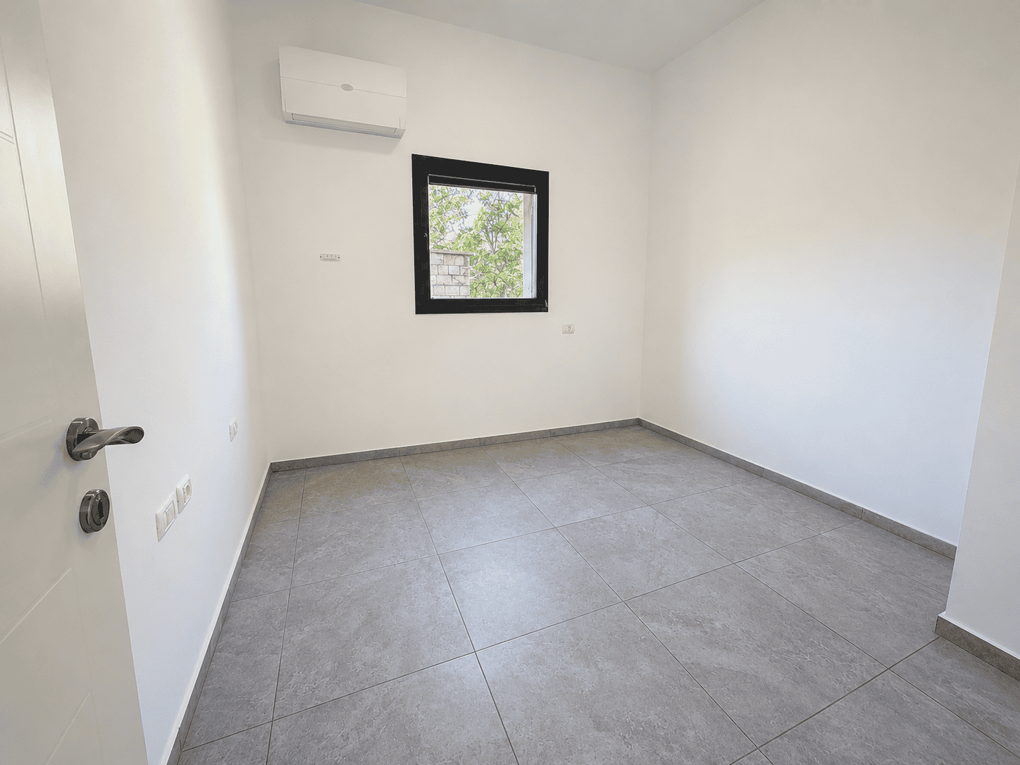 Lincoln Street – Brand-New 2-Bedroom Apartment with Open Jerusalem Views
