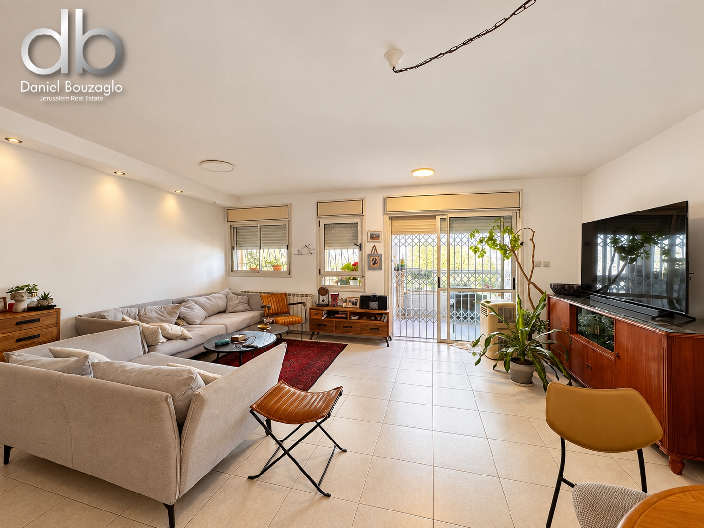 Comfortable Living in Ramat Beit HaKerem – 3br for sale
