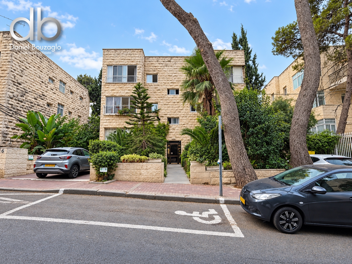 FOR SALE | OLD ARNONA – SOUGHT-AFTER GILADI STREET, JERUSALEM