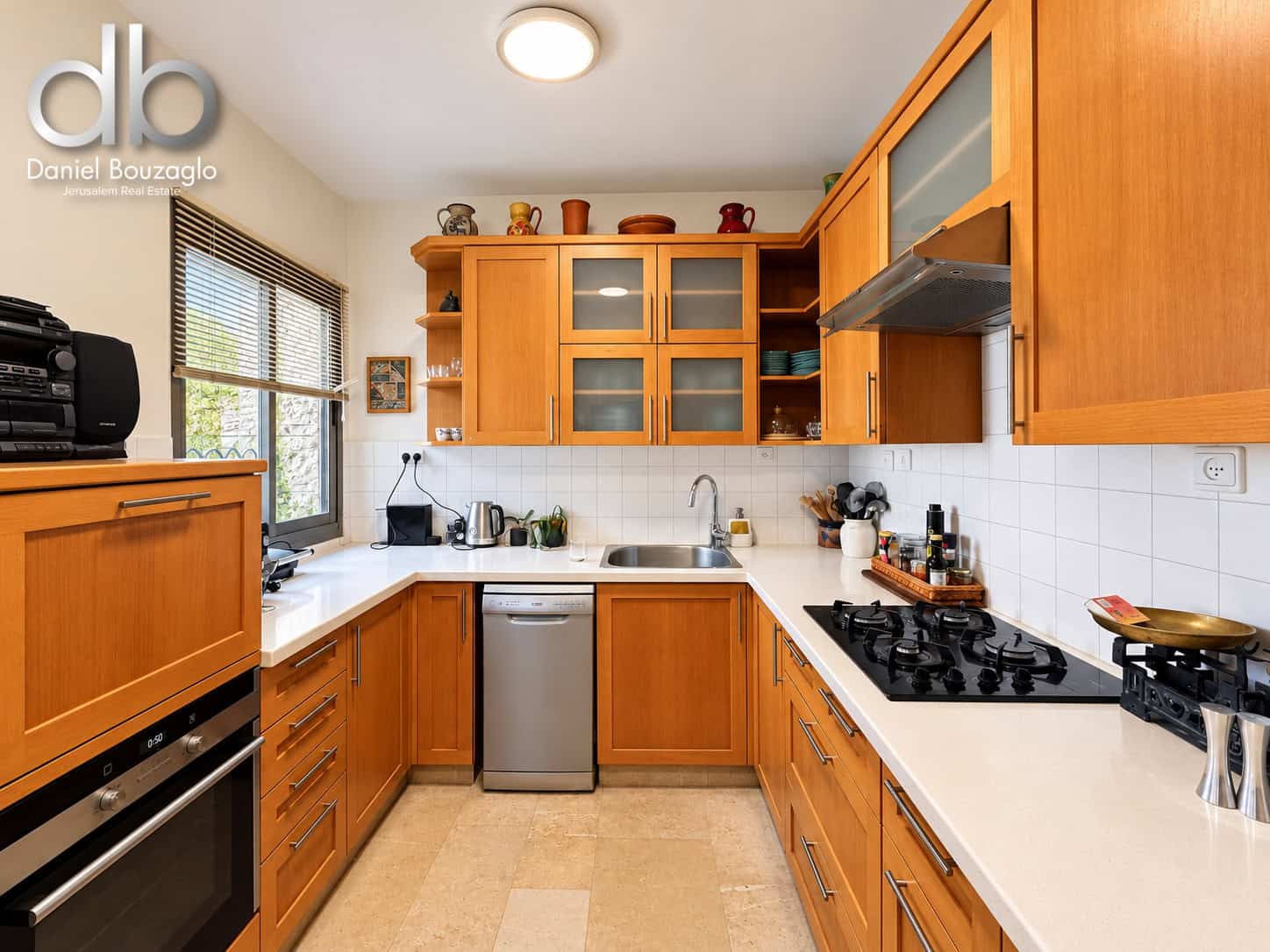 Spacious 3 Bedrooms Apartment for Sale in San Simon – Old Katamon